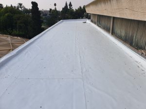 גג בטון +מעקה